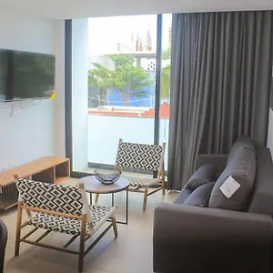https://apt-luxury-apartament-1-block-to-5th-avenue.allrivieramayahotels.com